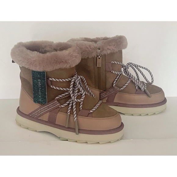 EMU Australia Women's Blurred Suede &
Sheepskin Boots - Picture 3 of 10